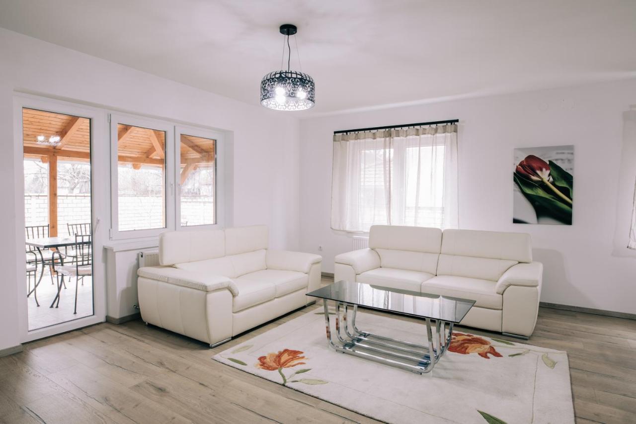 Tulip Guest House I. Palić Εξωτερικό φωτογραφία