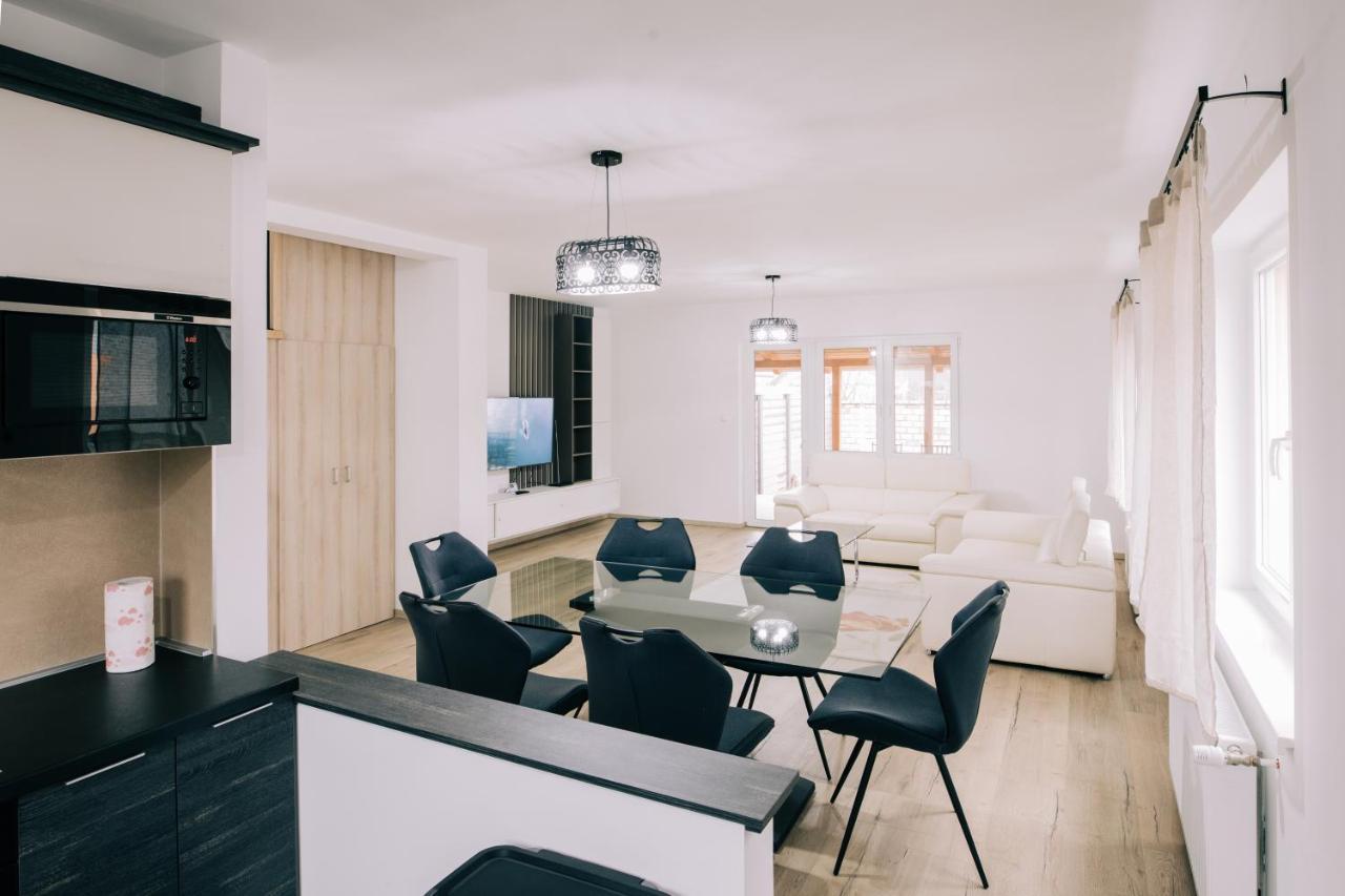 Tulip Guest House I. Palić Εξωτερικό φωτογραφία